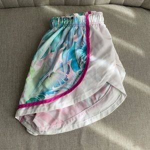 Women’s Nike Athletic Shorts!!